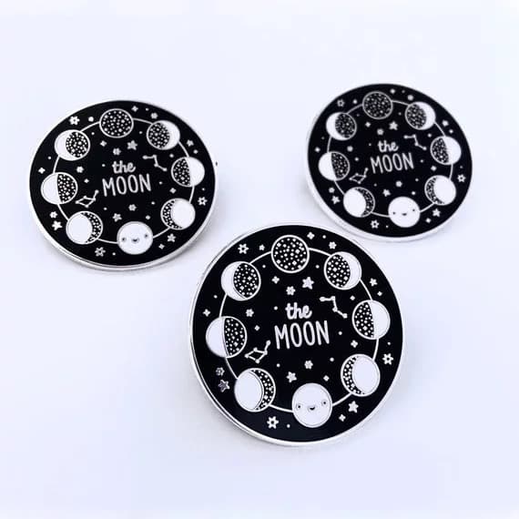 Hard enamel pin badges: round enamel lapel badge
