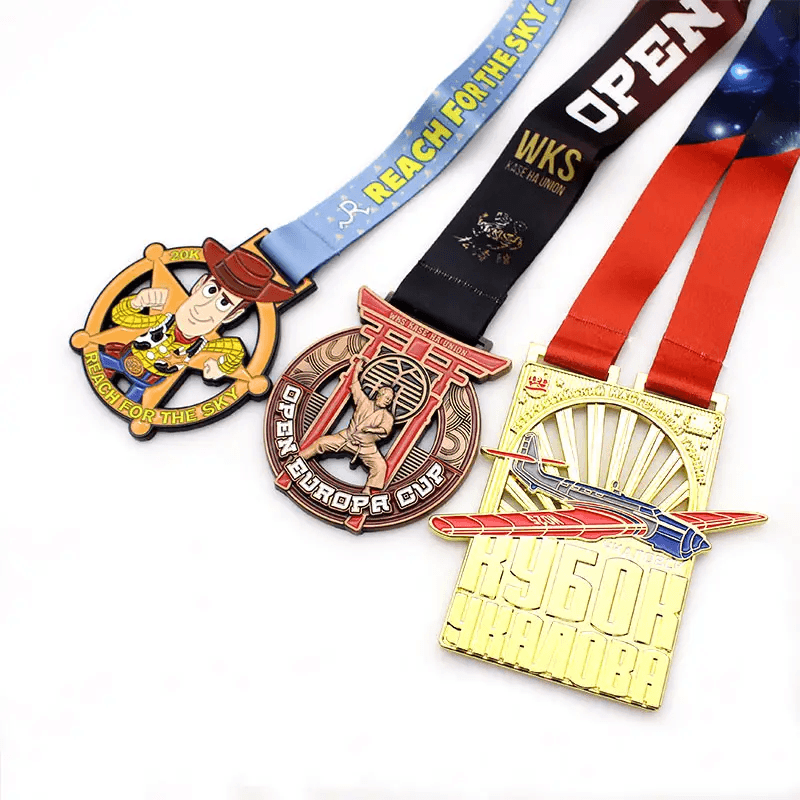 Marathon participation medals with custom enamel