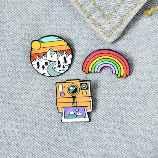colourful broach badges custom made