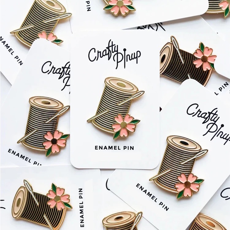 custom made craft enamel pin badges withbacking card